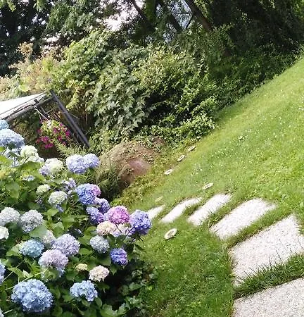 فندق مبيت وإفطار Penny's Garden Fiano (Piedmont)